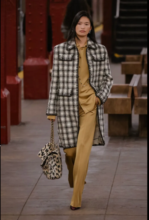 The Mattheiu Blazy Métiers d’Art 2025: The ‘C’ Line