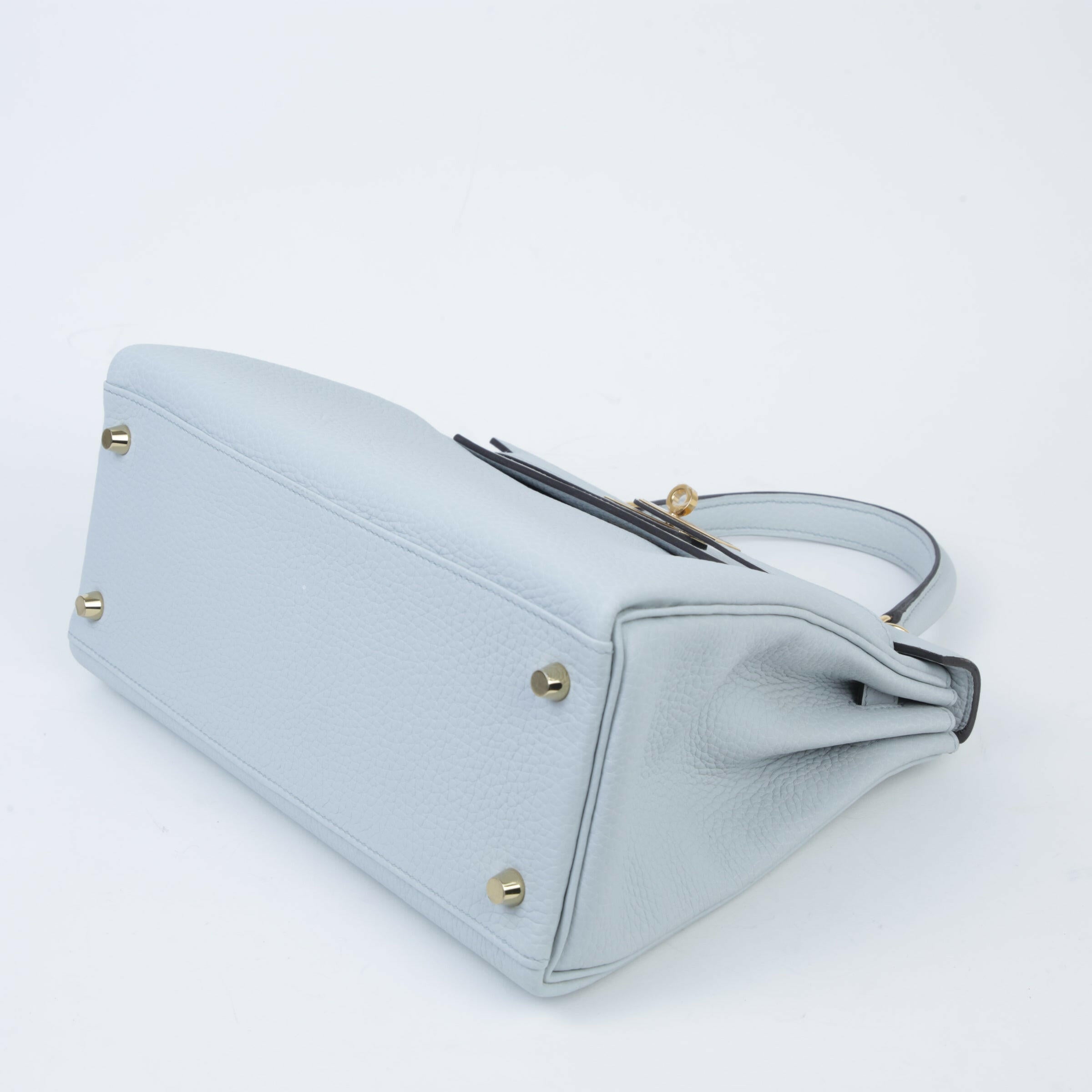 Hermès Kelly 28 Bleu Pale.